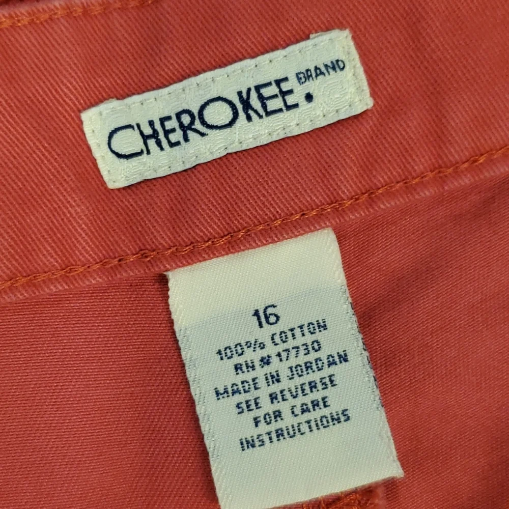 CHEROKEE High waisted red shorts•l Target size 16 HTF comfortable hiking travel